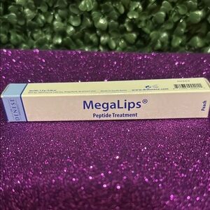 Dr. Denese MegaLips Peptide Treatment